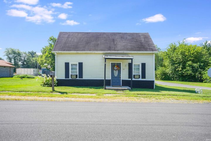 121 W Oak Street  Tennyson IN 47637 photo