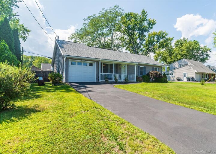 Property Photo:  5 Meadowbrook Drive  NY 12401 
