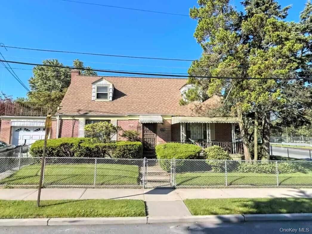 Property Photo: 24006 136th Avenue NY 11422