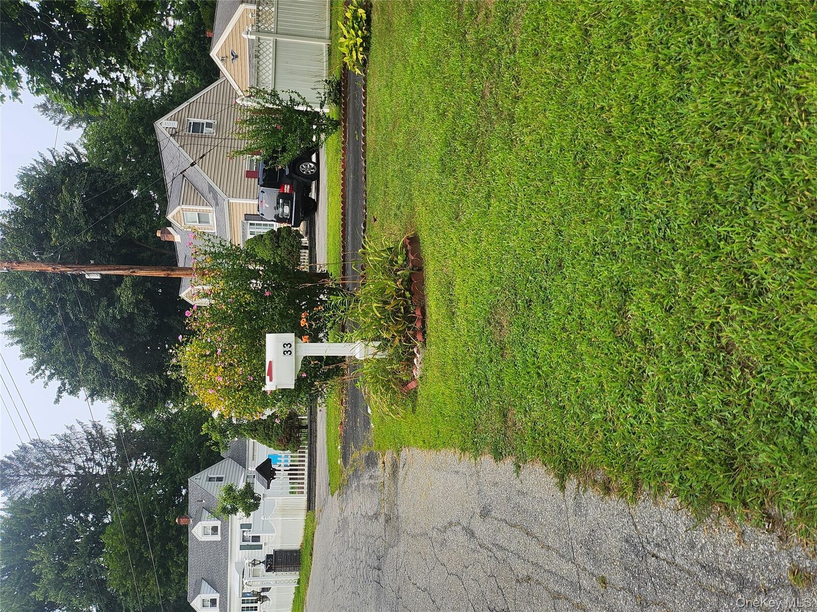 Property Photo:  33 Red Barn Road  NY 12538 