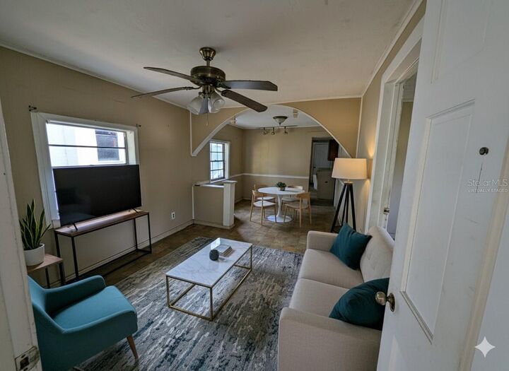Property Photo:  1105 S Locust Avenue  FL 32771 