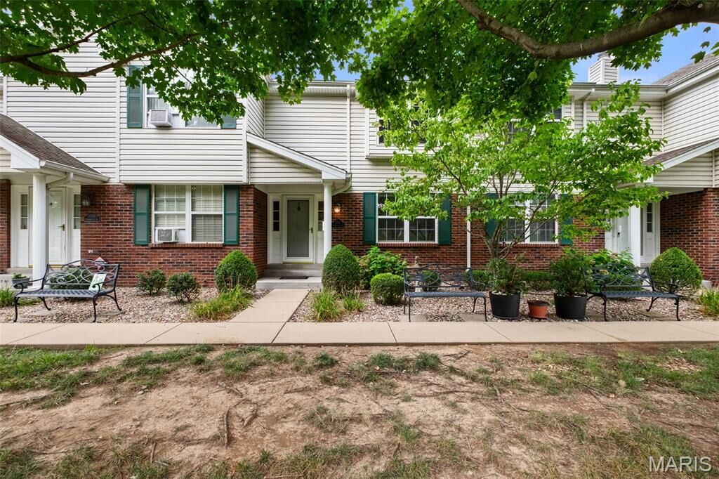 Property Photo:  1712 Honeysuckle Drive 3  MO 63303 