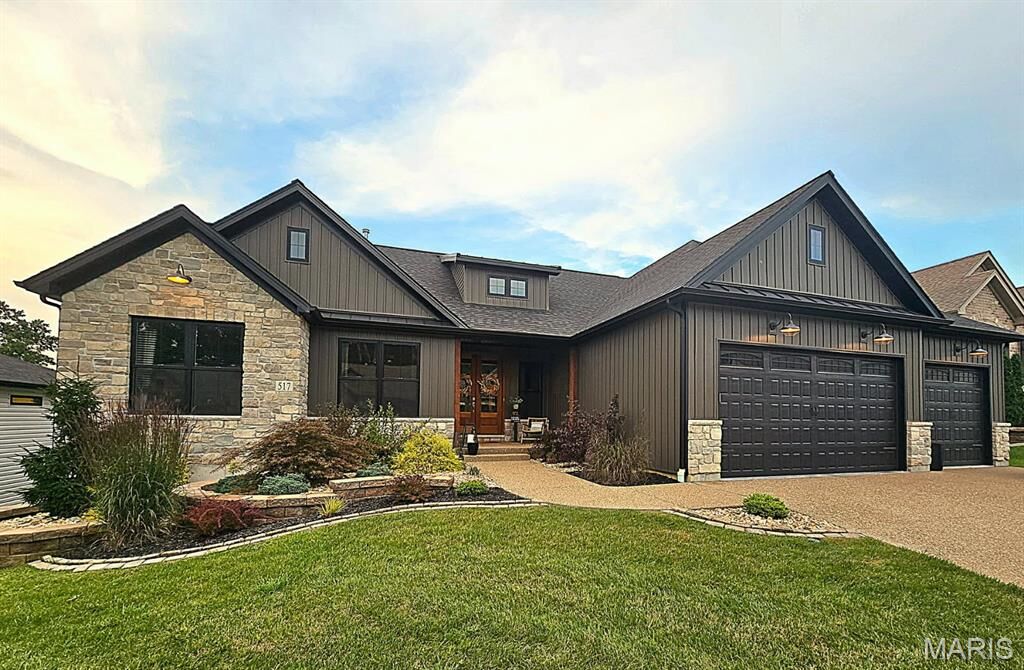 Property Photo: 517 Stonewolf Creek Drive MO 63385