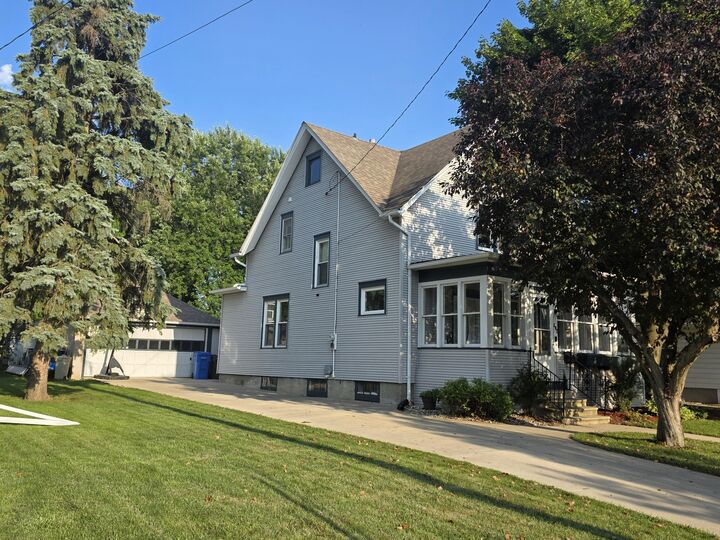 609 Park St  Watertown WI 53098 photo