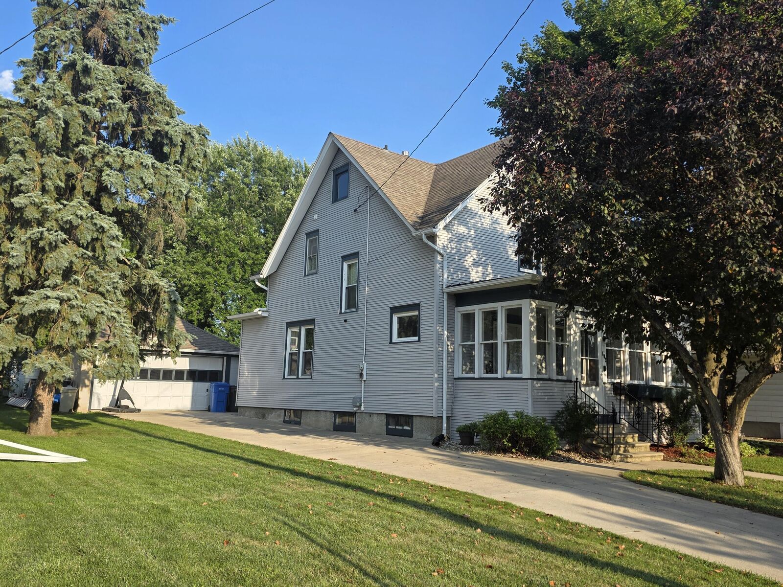 Property Photo:  609 Park St  WI 53098 