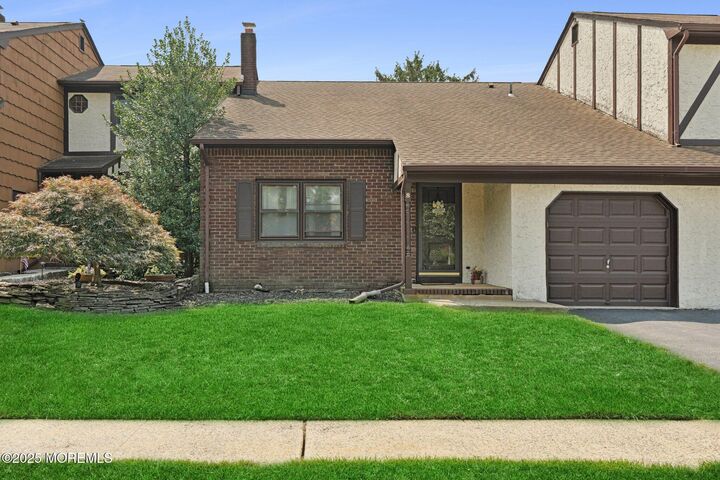 Property Photo: 8 Ashford Court 1208 NJ 08872
