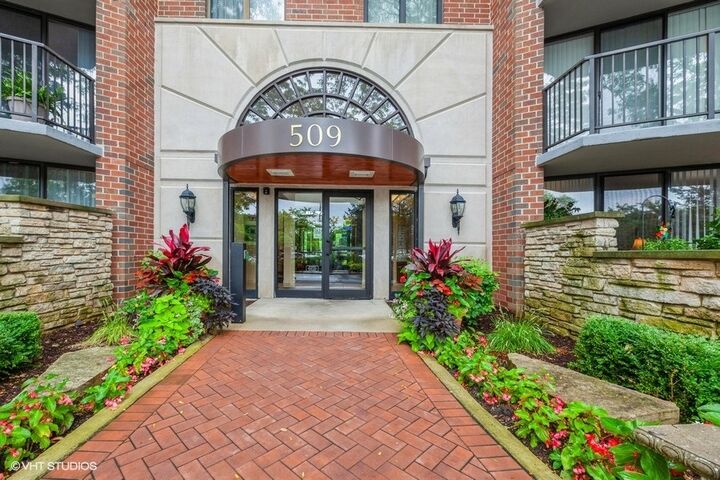 Property Photo:  509 Aurora Avenue 117  IL 60540 