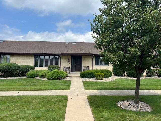 Property Photo:  8252 Aspen Lane 35-71  IL 60477 