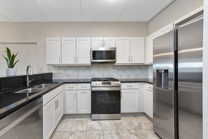 Property Photo:  6420 Double Eagle Drive 510  IL 60517 