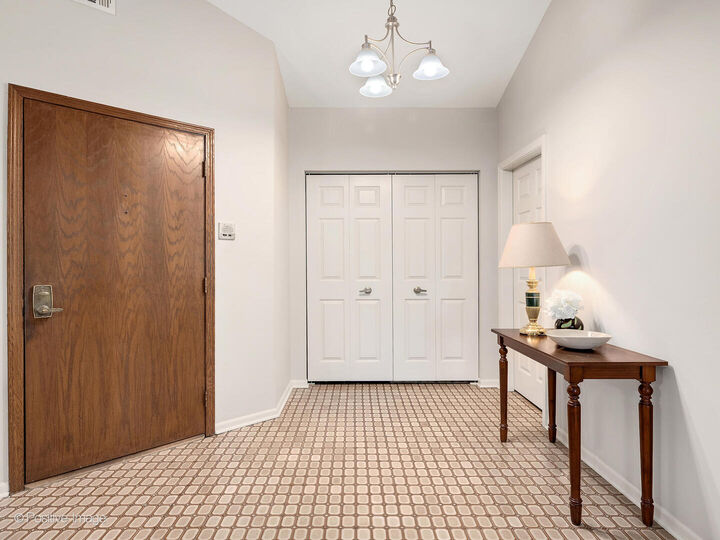 Property Photo: 510 Banyon Lane C IL 60525