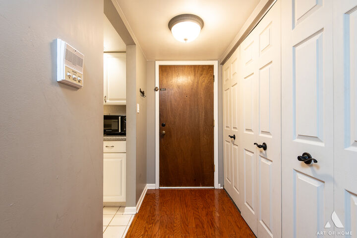 Property Photo:  7930 Woodglen Lane 204  IL 60516 