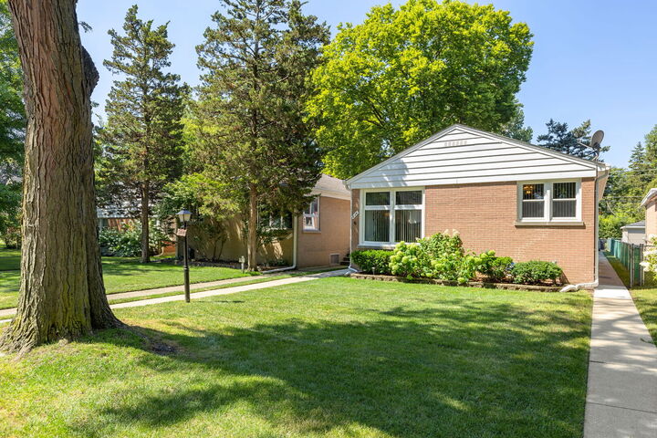 826 Brown Avenue  Evanston IL 60202 photo