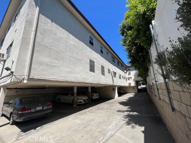 Property Photo: 7730 Lexington Avenue 202 CA 90046