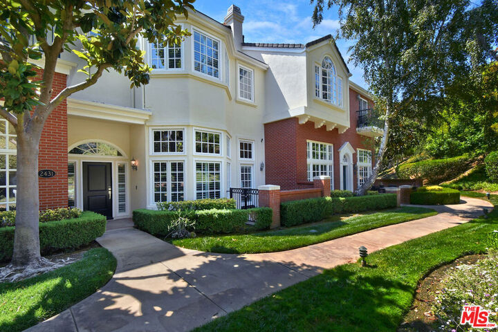 Property Photo:  2431 Swanfield Court  CA 91361