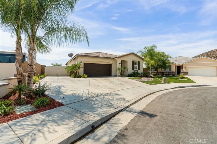 Property Photo:  29045 Botanical Circle  CA 92584 