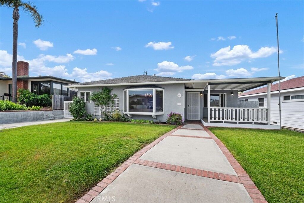 Property Photo:  121 Avenida Barcelona  CA 92672 