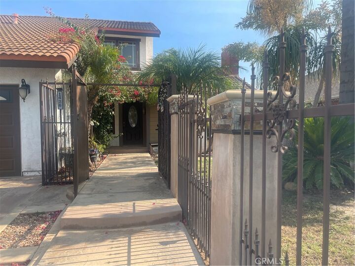 Property Photo: 1426 E Tam O Shanter Street CA 91761