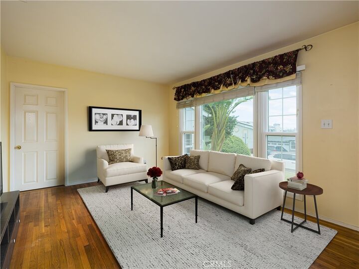 Property Photo:  931 Hillcrest Street  CA 90245 
