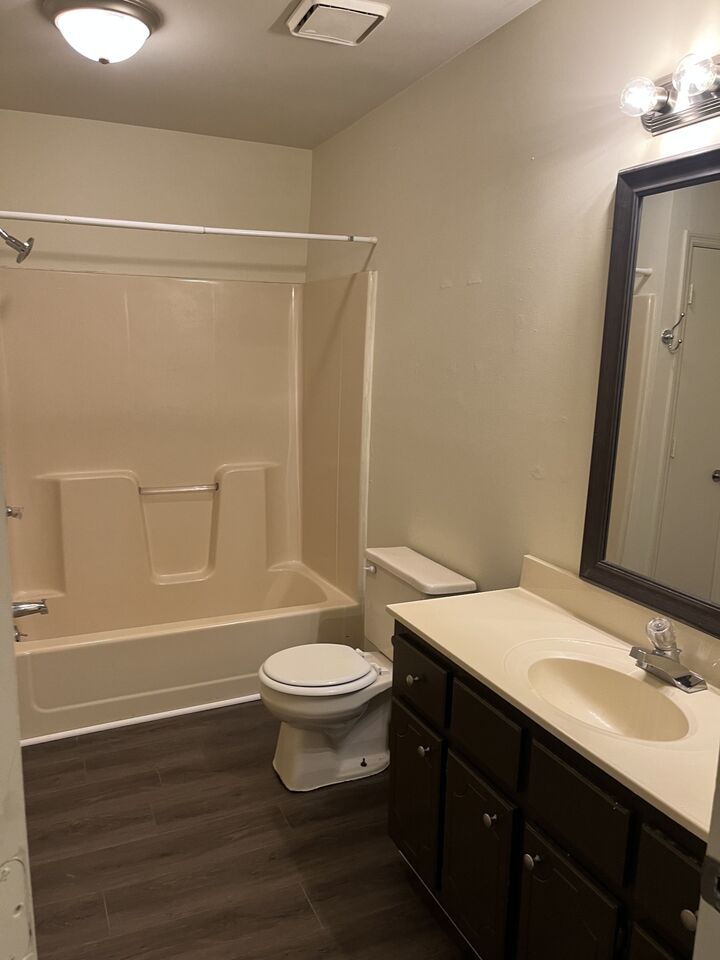 Property Photo:  2041 Old Greenbrier Pike  TN 37073 