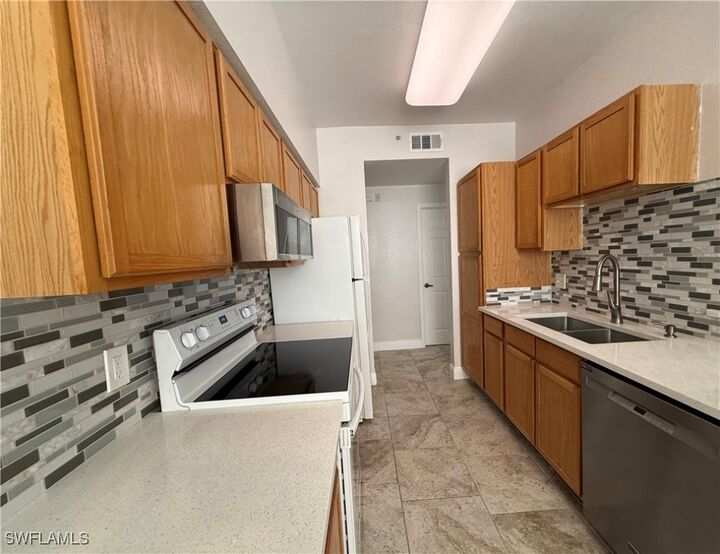 Property Photo:  7985 Preserve Circle 1123  FL 34119 