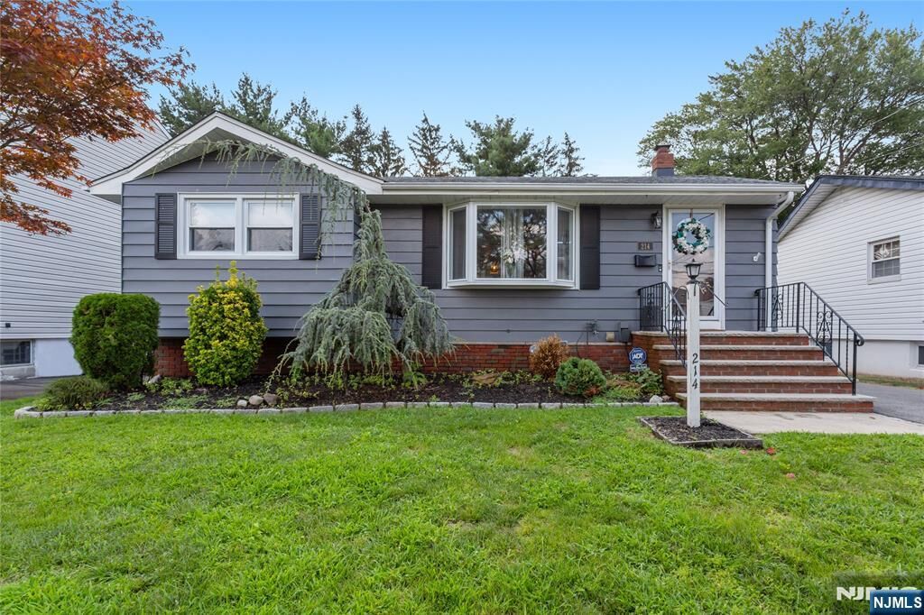 Property Photo:  214 Colonial Avenue  NJ 07663 