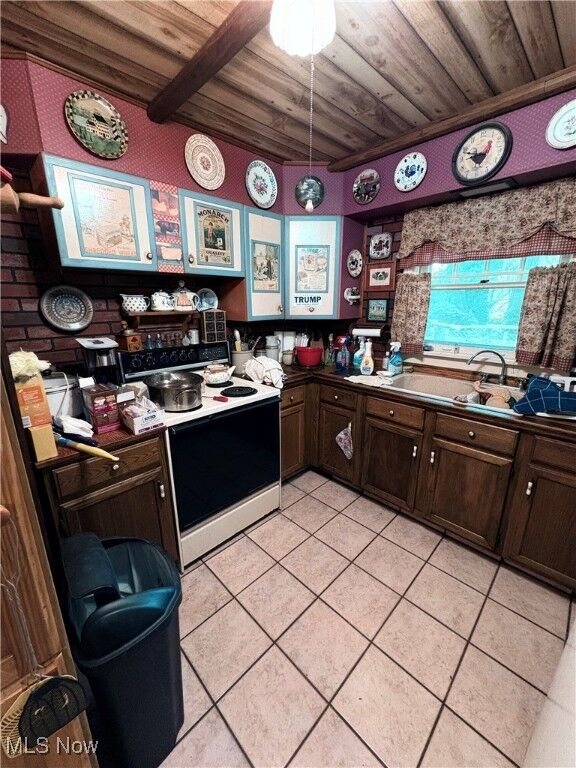 Property Photo: 6362 S Main Street OH 44216