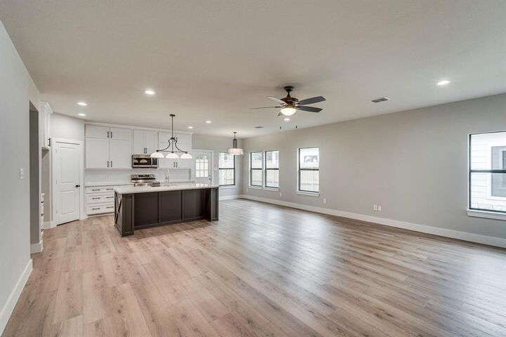 Photo de la propriété: 1104 E Jefferson Street TX 75165