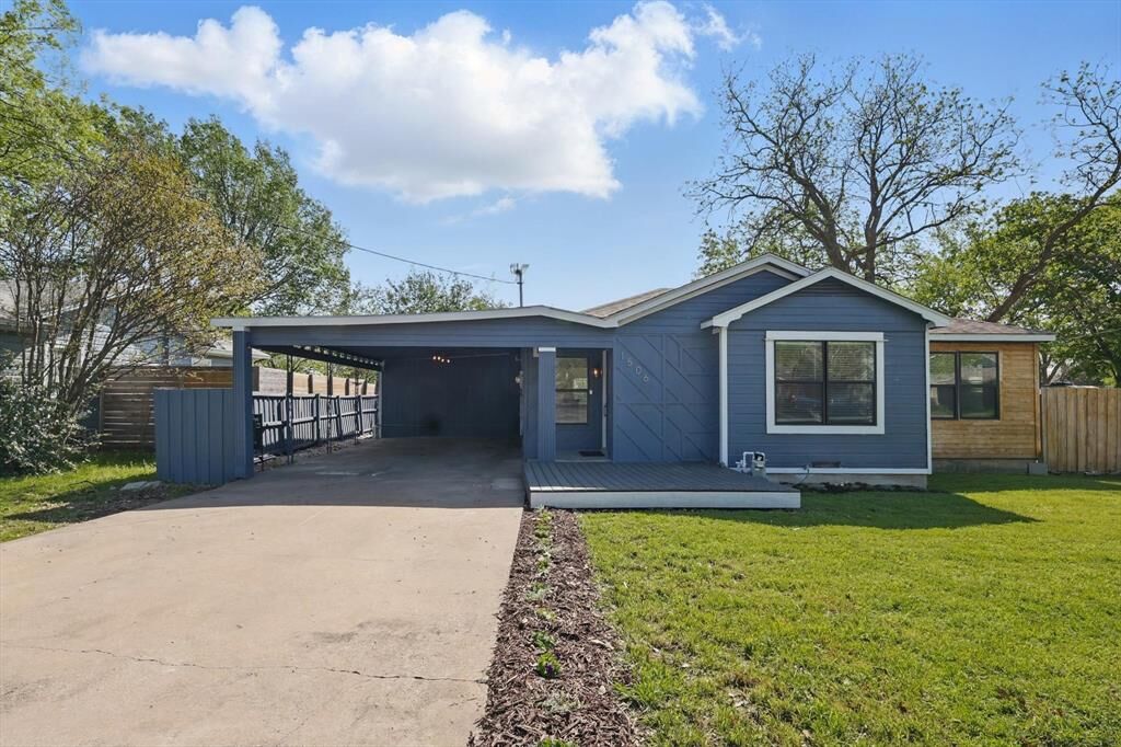 Property Photo:  1506 N Waddill Street  TX 75069 