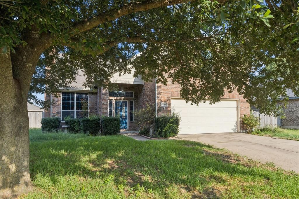 Property Photo:  1713 Eastgate Drive  TX 75160 