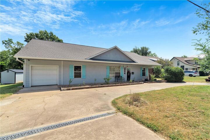 Property Photo:  804 Bella Vista Road  AR 72712 