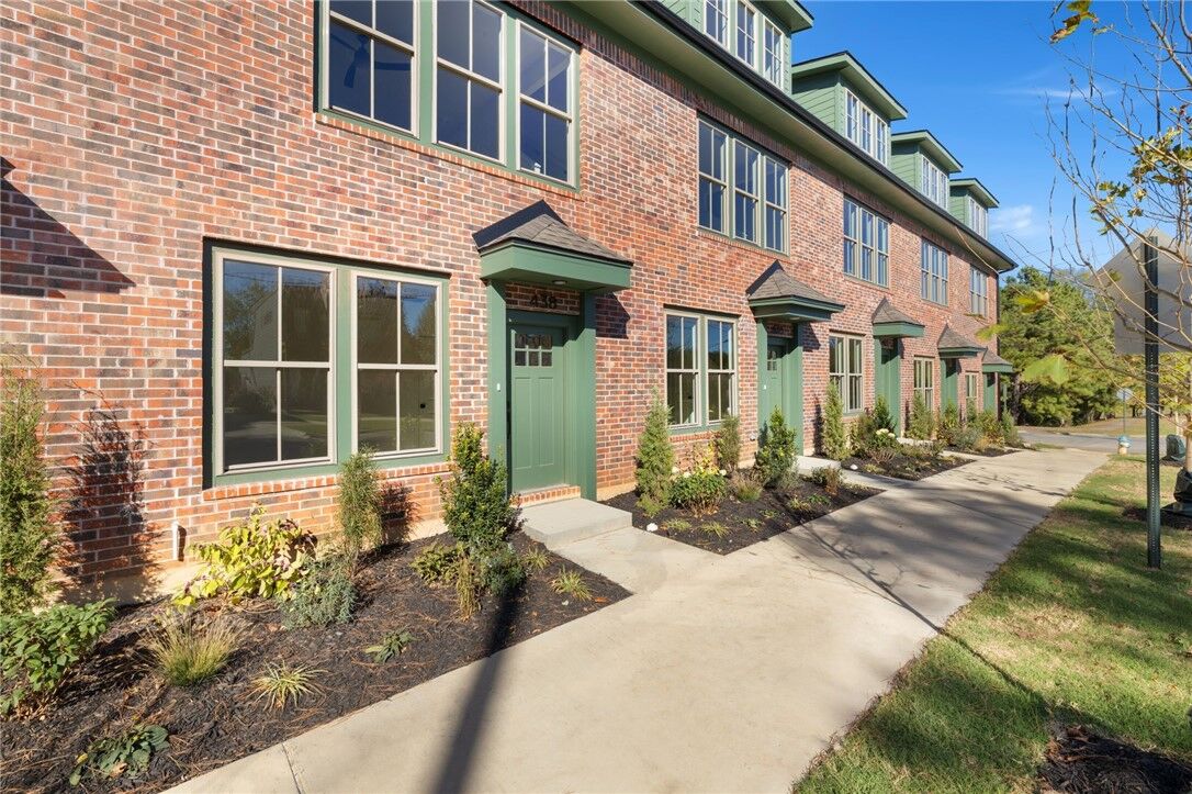 Property Photo:  440 E Martin Luther King Jr Boulevard  AR 72701