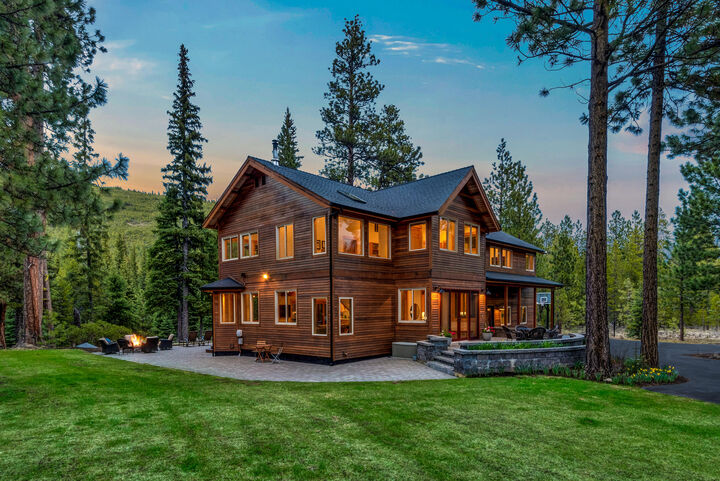 Property Photo:  16396 Skyline Drive  OR 97703 