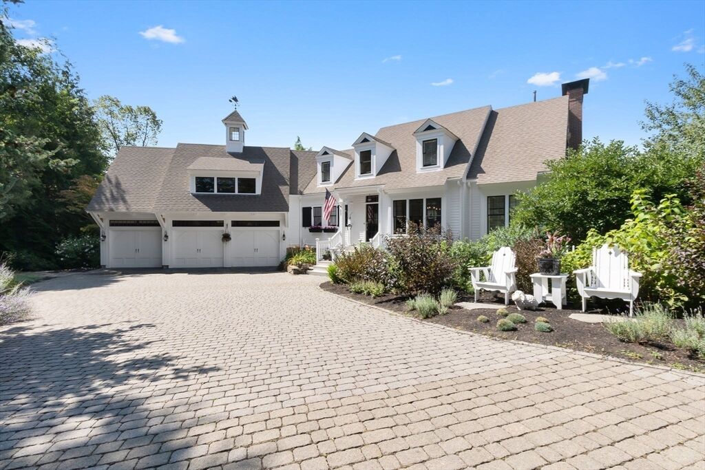 Property Photo:  237 Storey Ave  MA 01950 