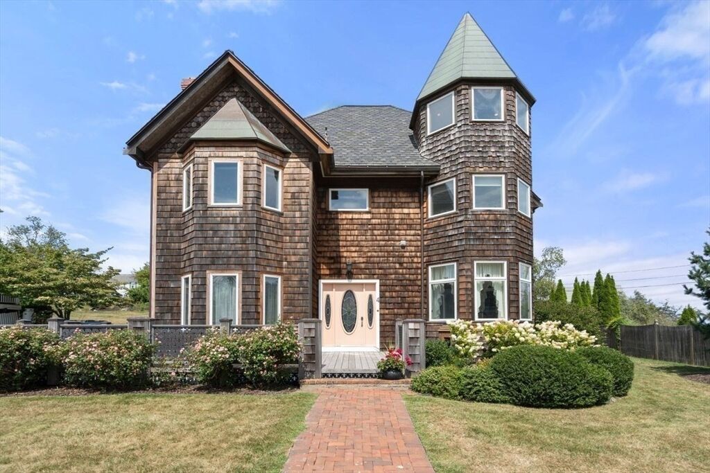 Property Photo: 4 Harborview MA 02045