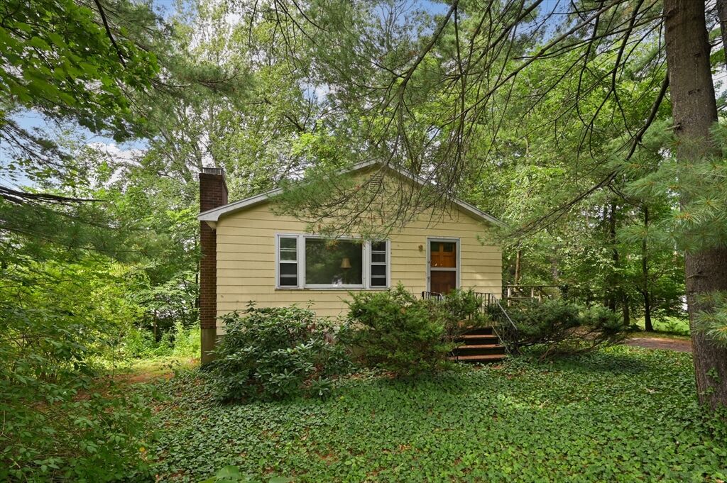 Property Photo:  4 Pine Ave  MA 01864 