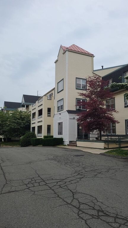 38 Carter St 303  Everett MA 02149 photo