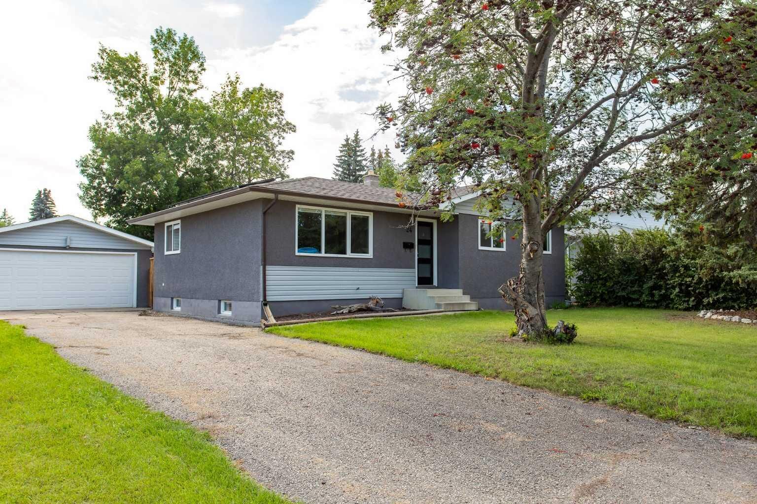 Property Photo:  24 Sherwood Crescent  AB T4N 0A3 
