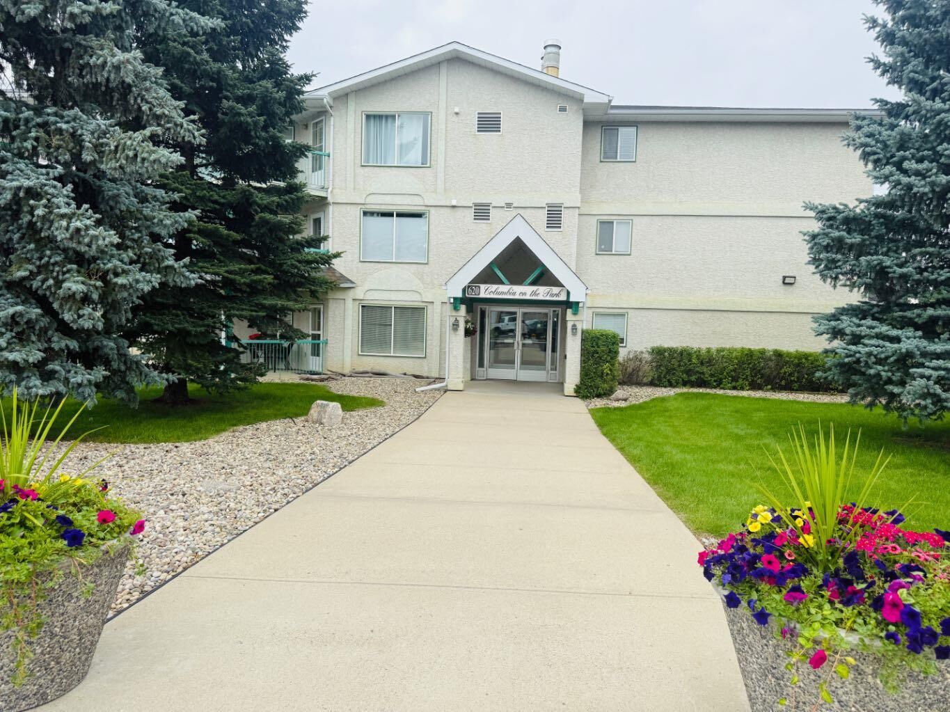 Property Photo: 620 Columbia Boulevard W 312 AB T1K 7A8
