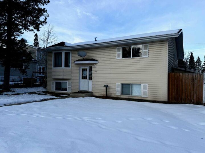 4810 16 Avenue  Edson AB T7E 1G3 photo