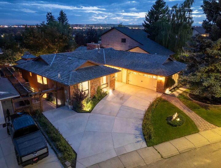 Property Photo:  70 Downey Road  AB T1S 1H7 