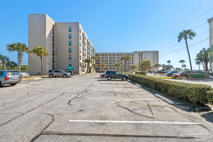 Property Photo: 770 Sundial Ct 412 FL 32548