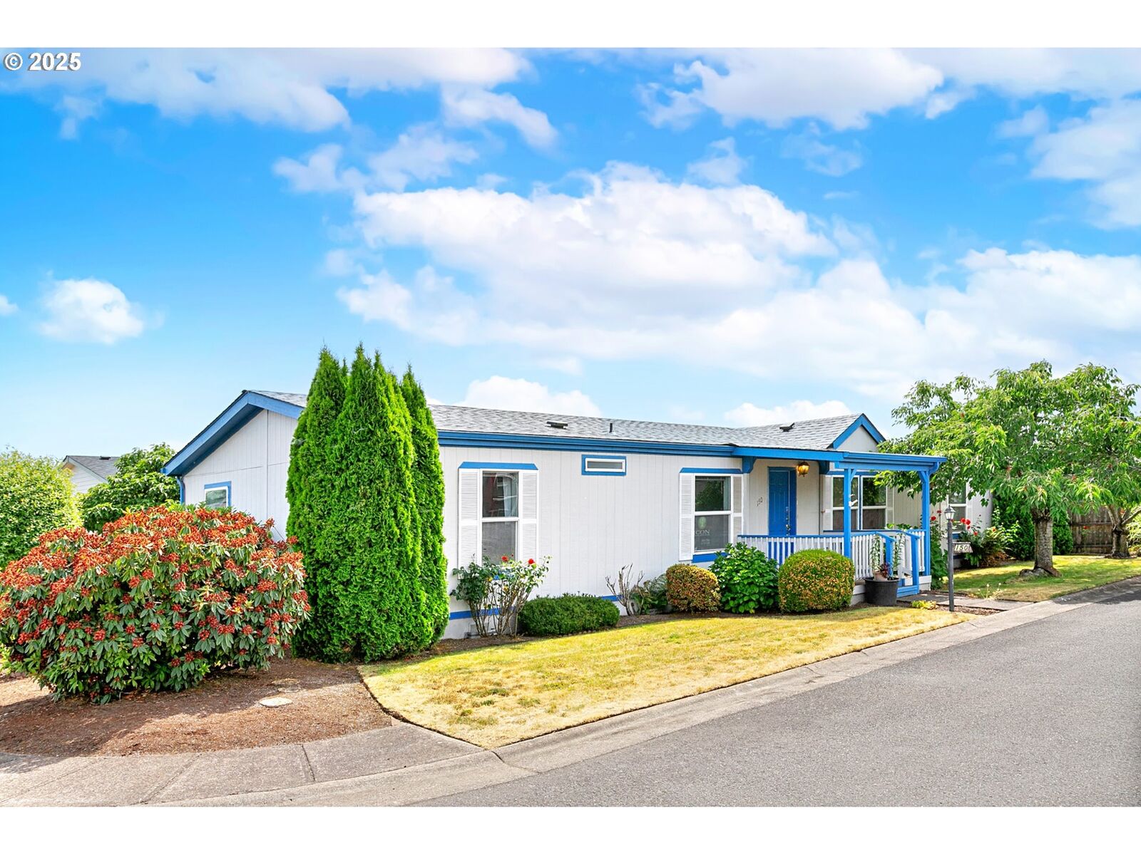 Property Photo:  3700 Babcock Ln 150  OR 97401 