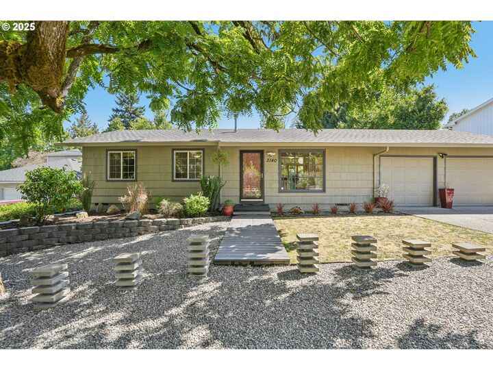 Property Photo:  3140 SE 89th Ave  OR 97266 