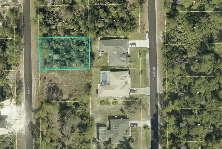 Property Photo:  2114 Polar Avenue  FL 33920 