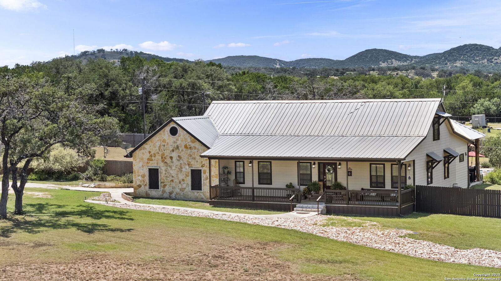 Property Photo:  117 Lagniappe L  TX 78003 