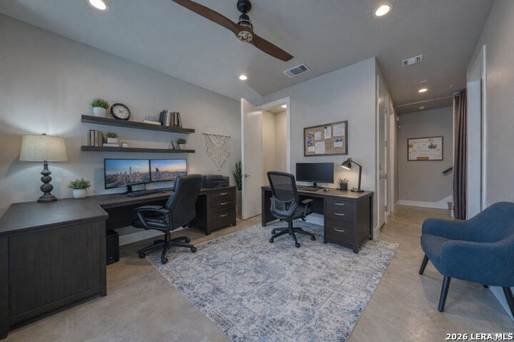 Property Photo:  139 Cedar 103  TX 78210 