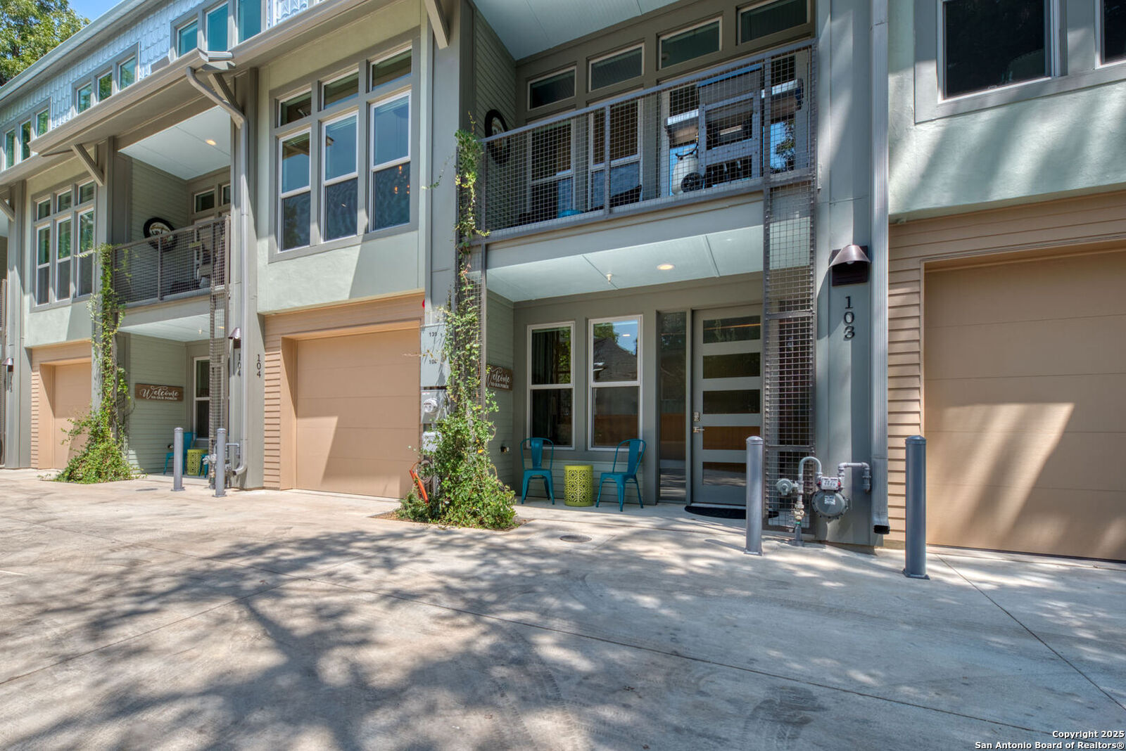 Property Photo: 139 Cedar 104 TX 78210