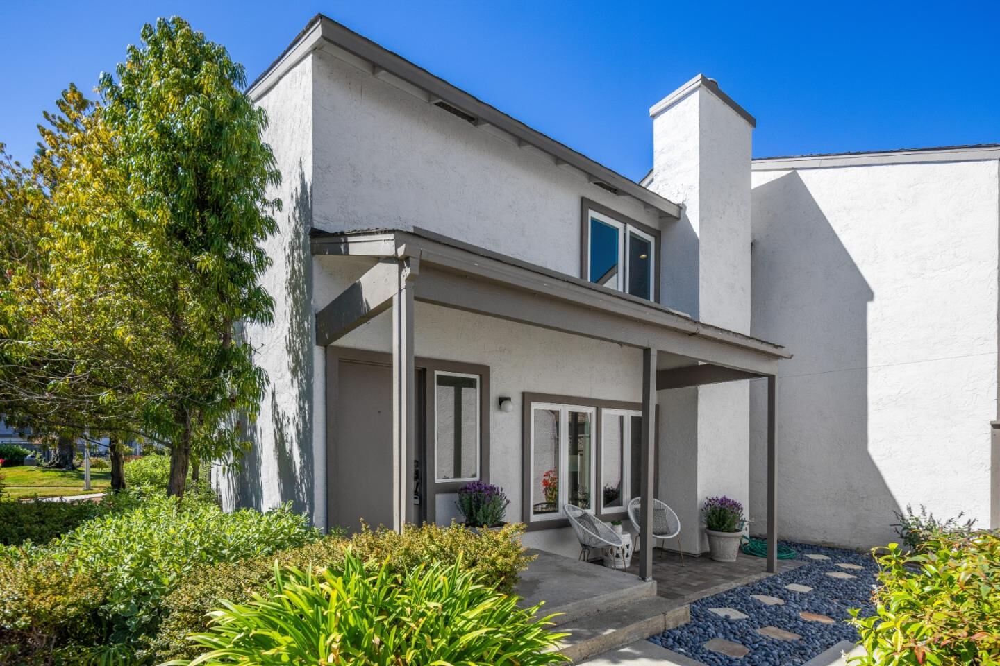Property Photo:  825 Cortez Lane  CA 94404 