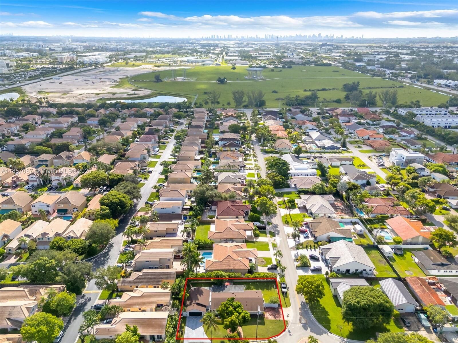 Property Photo: 2851 NW 99th Ave FL 33172