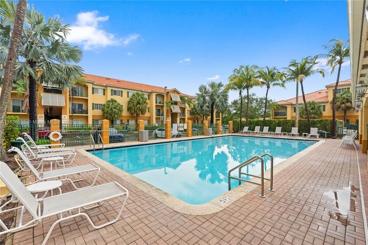 Property Photo: 7230 NW 114th Ave 202 FL 33178